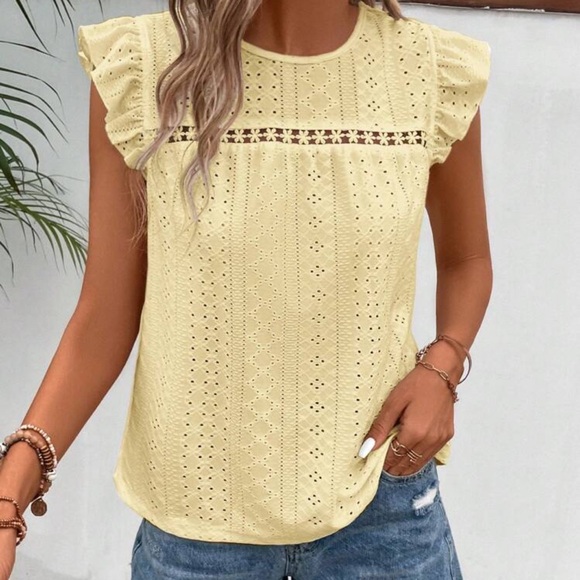 YNew Yellow Eyelet Ruffle Sleeve Top - Picture 4 of 6